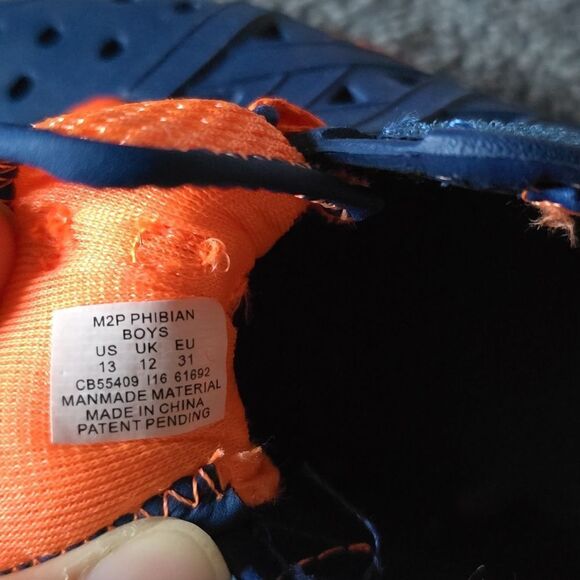 Kids Size 13 Water Shoes Splash Pad Beach Pool Barely Used - Picture 7 of 7